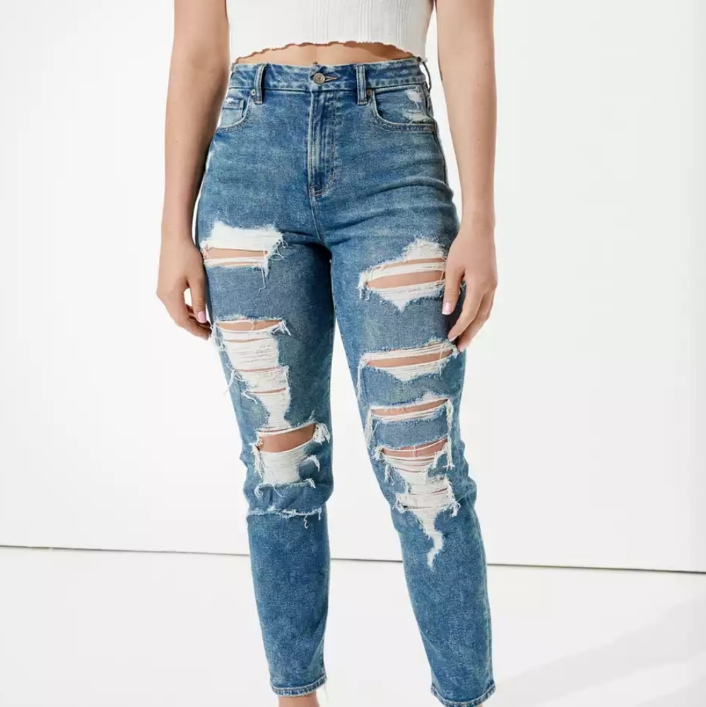 American Eagle Curvy Mom Jeans!